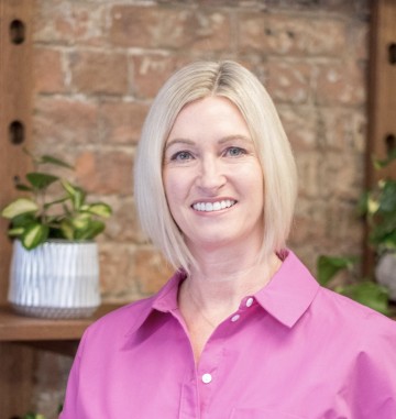 Elaine Hooper - Retail 100 Consulting Ltd