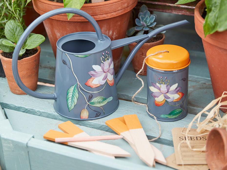 Burgon & Ball RHS Gifts for Gardeners 'Passiflora' watering can, twine in a tin and labels