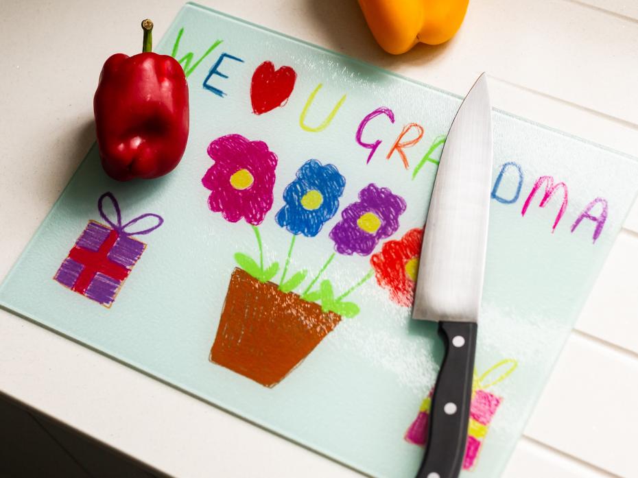 Dinky Artist glass chopping board with Grandma personalised drawing