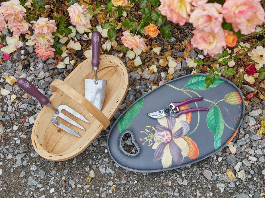 Burgon & Ball RHS Gifts for Gardeners 'Passiflora' kneeler, trowel, fork and secateur