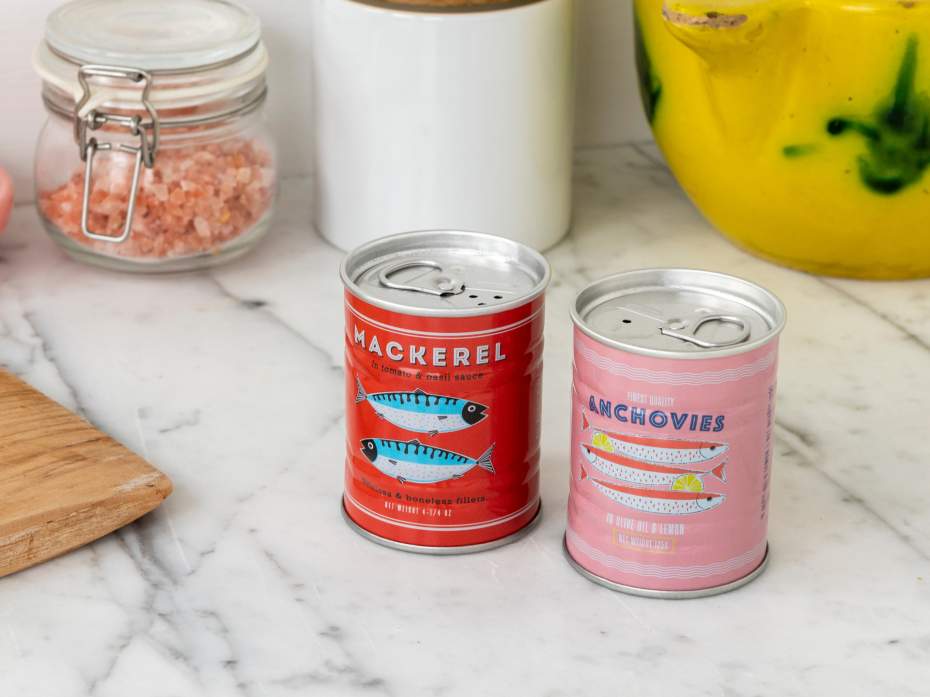 Fish salt and pepper shakers