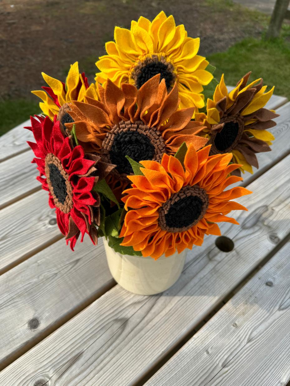 Van Gogh Felt Sunflower Pack