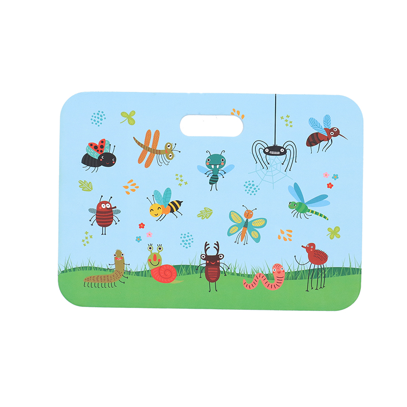 KG269 – Children’s Kneeling Pad (Grubs & Bugs)